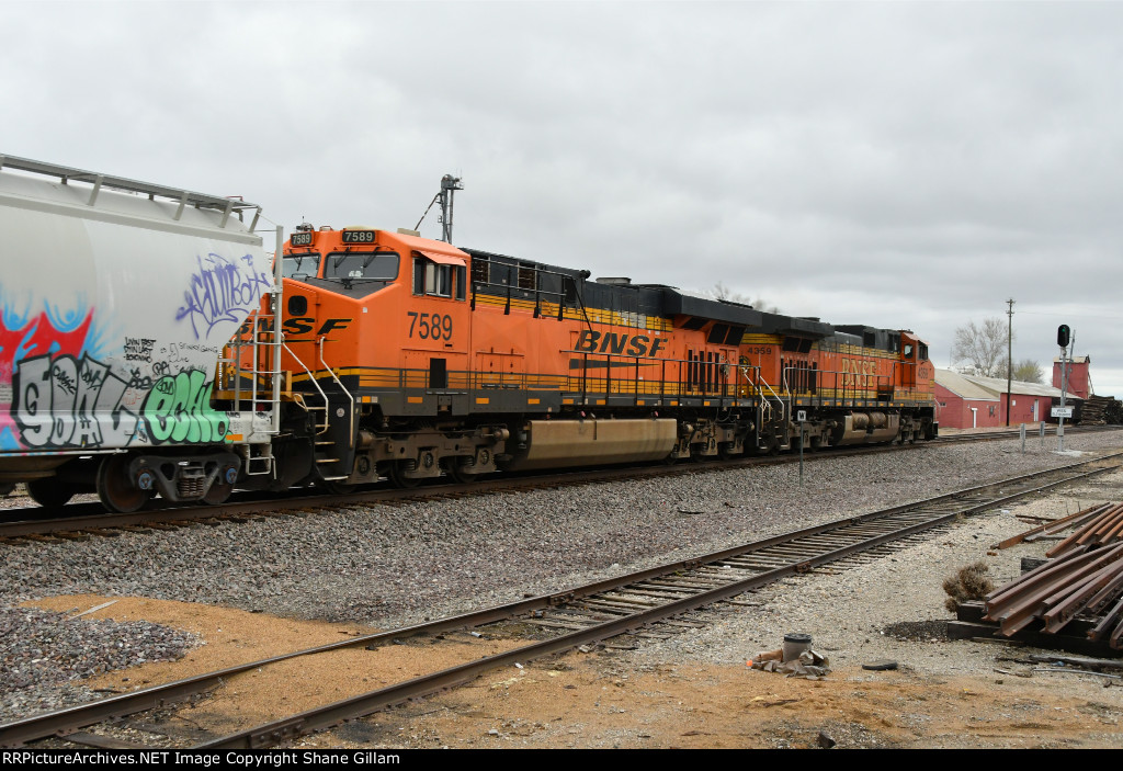 BNSF 7589 Roster shot